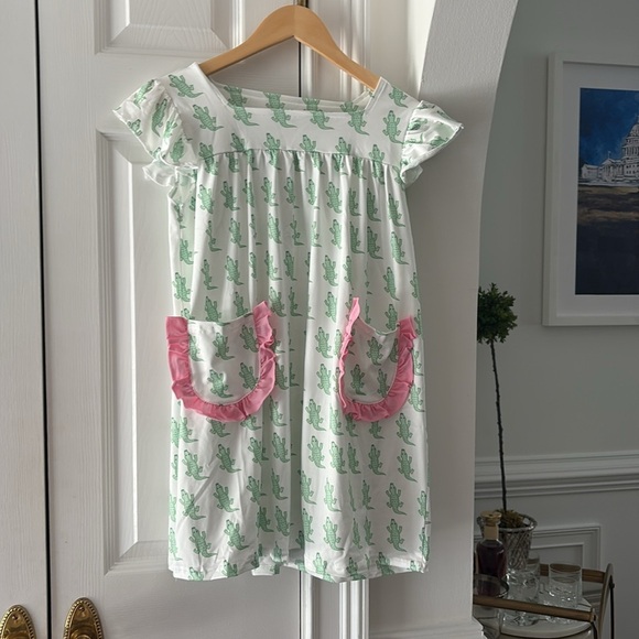 NEW Milk Silk CROCODILE FLUTTER DRESS Puffy Short Sleeves Girls 4 XL/Age8-9 Tall - Picture 1 of 7